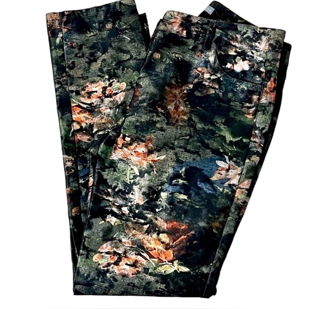 Elliot Lauren Floral Print Jeans 6 | Black/Dark Botanical | Whimsigoth Bohemian